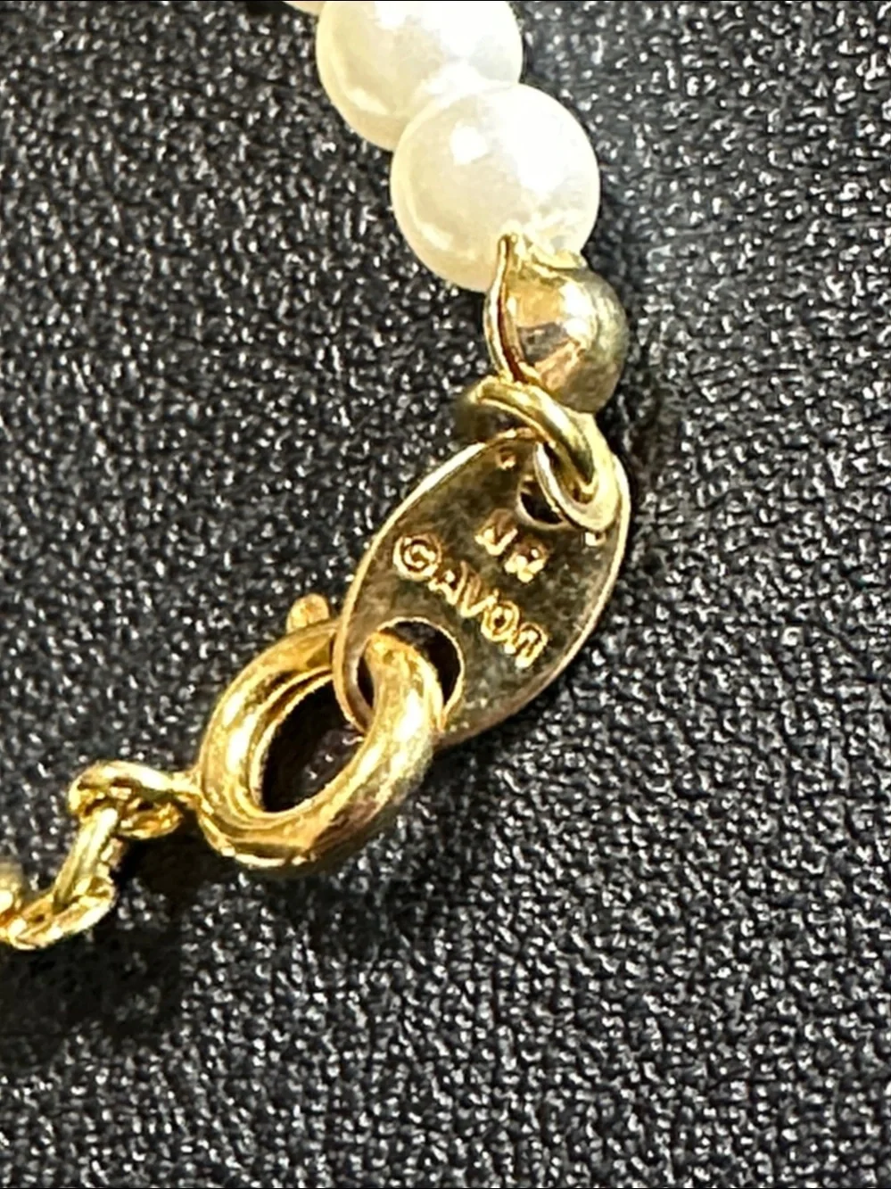 NR Avon Faux Pearl Drop Pendant Vintage Necklace